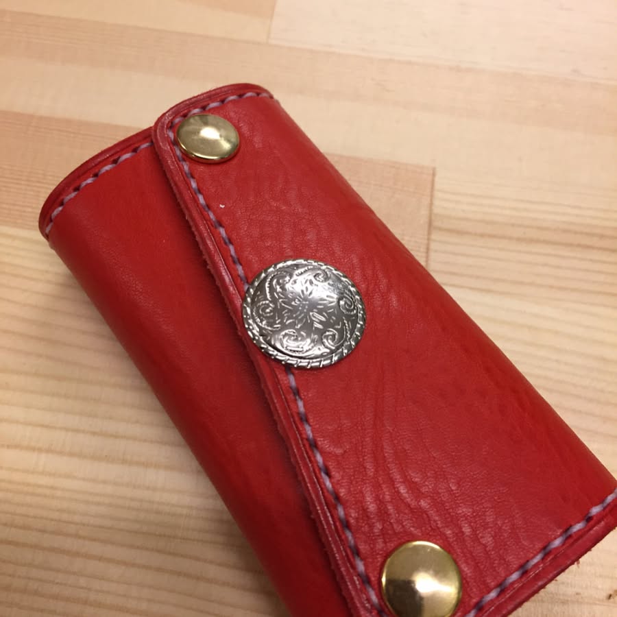 ハンドメイドのキーホルダー素敵な赤〜♪