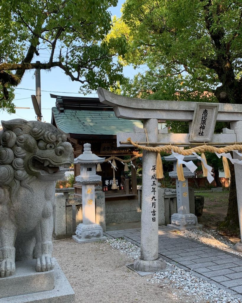 古賀神社⛩ 古い鳥居江戸時代後期天保年間に疫病が流行りたくさんの人が亡くなり、子授け祈願された痕跡子は宝也